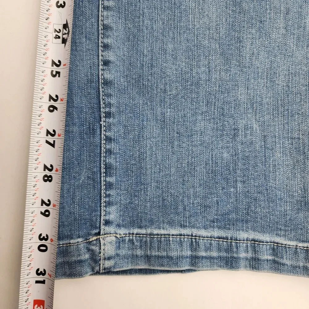 Torrid Denim Women's Jeans Blue‎ Plus Size 24R Whiskers Stone Wash